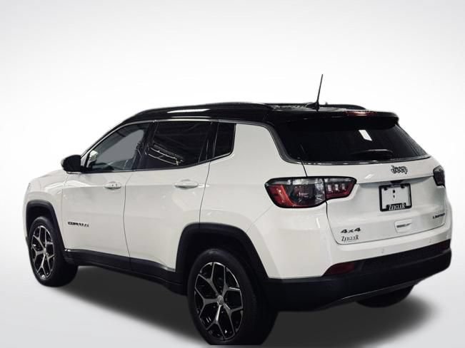 Used 2024 Jeep Compass Limited AWD/4WD image 9