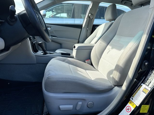 Used 2015 Toyota Camry LE FWD image 8