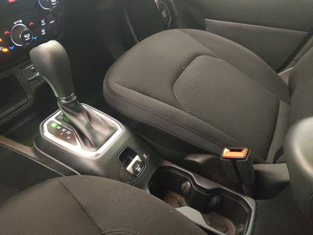 Used 2020 Jeep Renegade Altitude w/ UConnect 8.4 Nav Group image 26