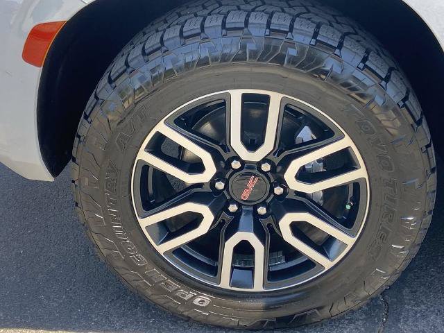 Used 2023 GMC Yukon AT4 w/ Max Trailering Package AWD/4WD image 28