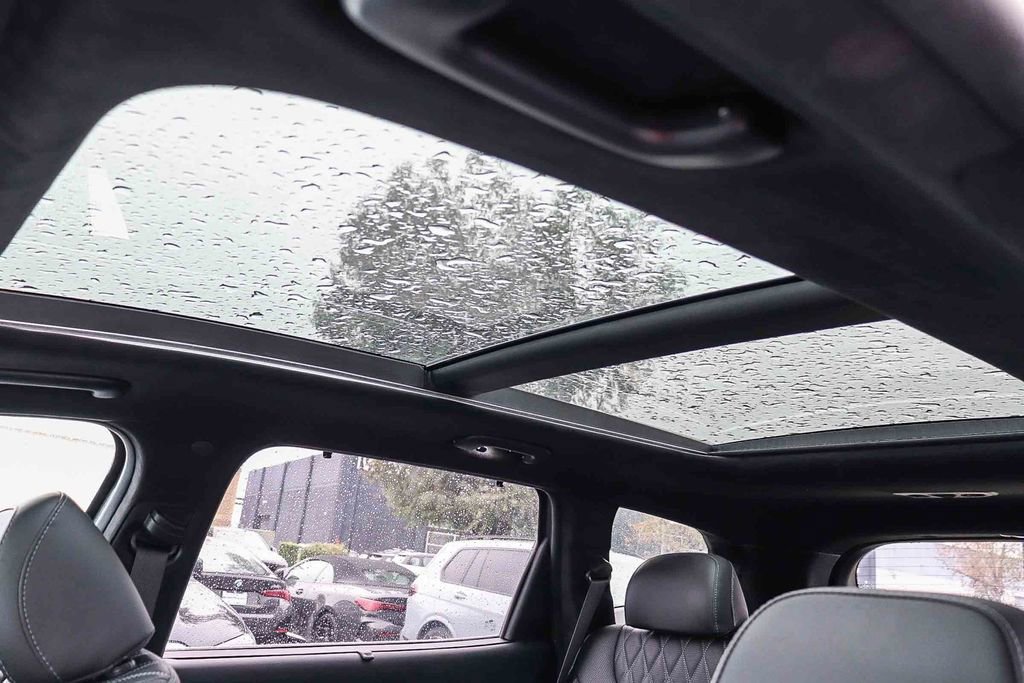 Used 2023 Hyundai Santa Fe Calligraphy w/ Cargo Package image 27