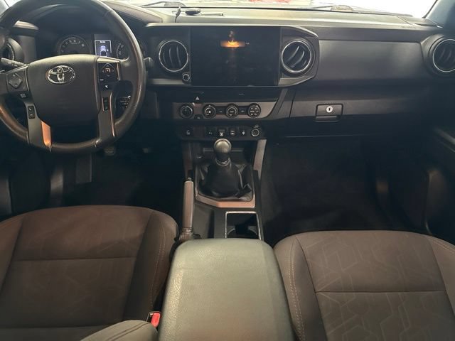 Used 2019 Toyota Tacoma TRD Off-Road w/ Technology Package AWD/4WD image 3