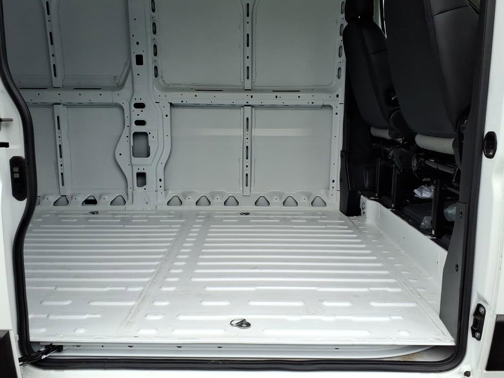 Used 2025 RAM ProMaster 3500 w/ Convenience Group FWD image 13