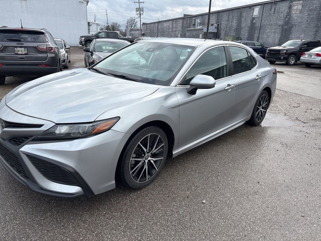 Used 2021 Toyota Camry SE