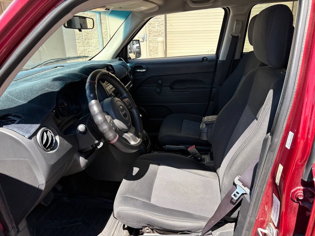 Used 2014 Jeep Patriot Sport FWD image 16