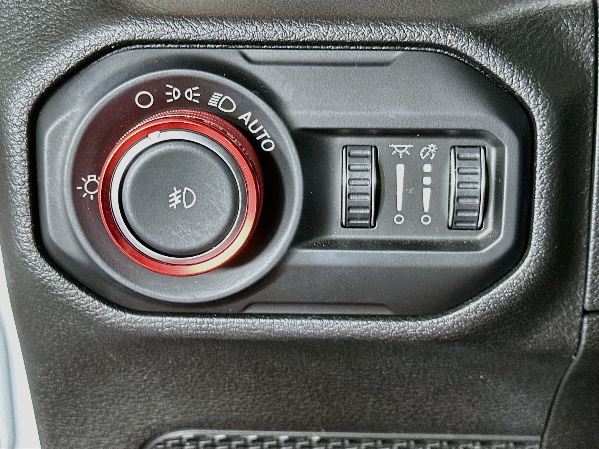 Used 2019 Jeep Wrangler Unlimited Sport S AWD/4WD image 17