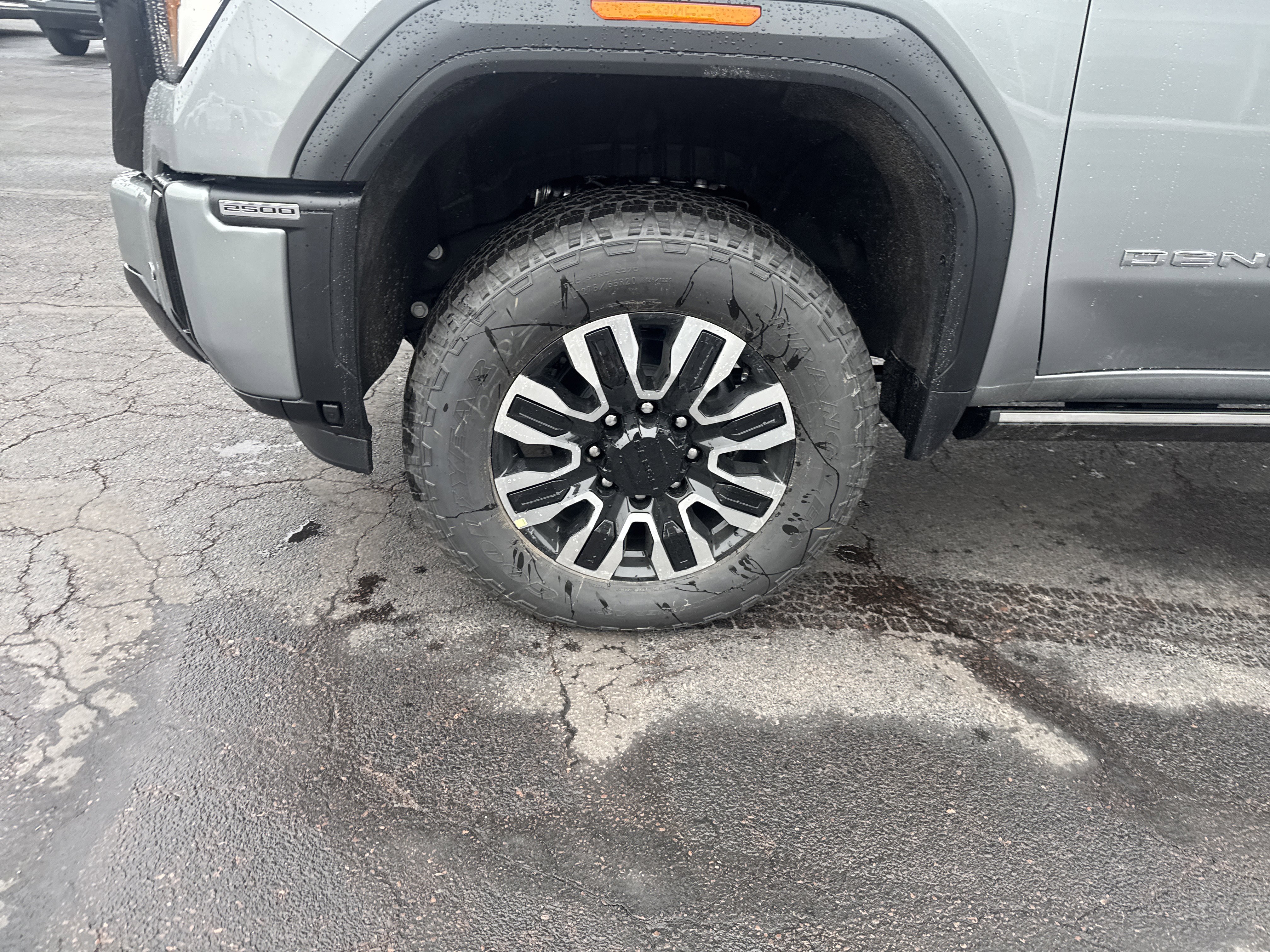 New 2026 GMC Sierra 2500 Denali Ultimate AWD/4WD image 11