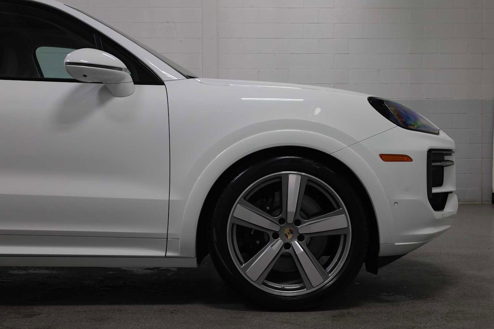 New 2025 Porsche Cayenne GTS image 11