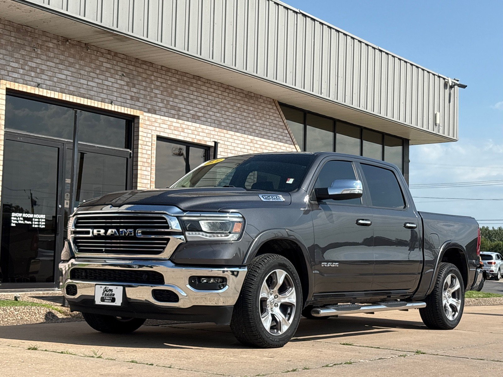 Used 2020 RAM 1500 Laramie AWD/4WD image 1