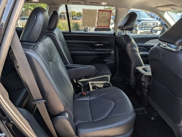Certified 2025 Toyota Grand Highlander AWD Hybrid image 31