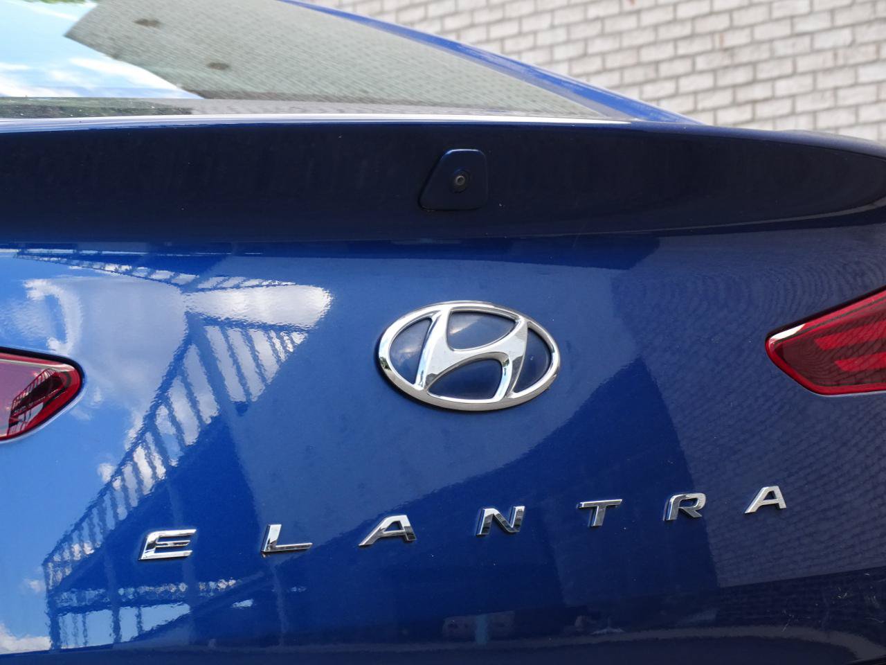 Used 2019 Hyundai Elantra SE FWD image 10