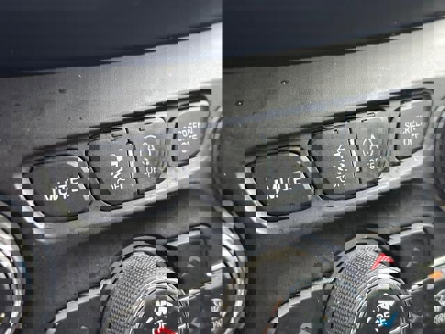 Used 2020 Jeep Cherokee Limited image 22