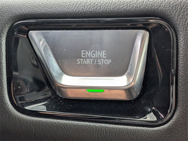 Used 2025 GMC Yukon Denali image 32