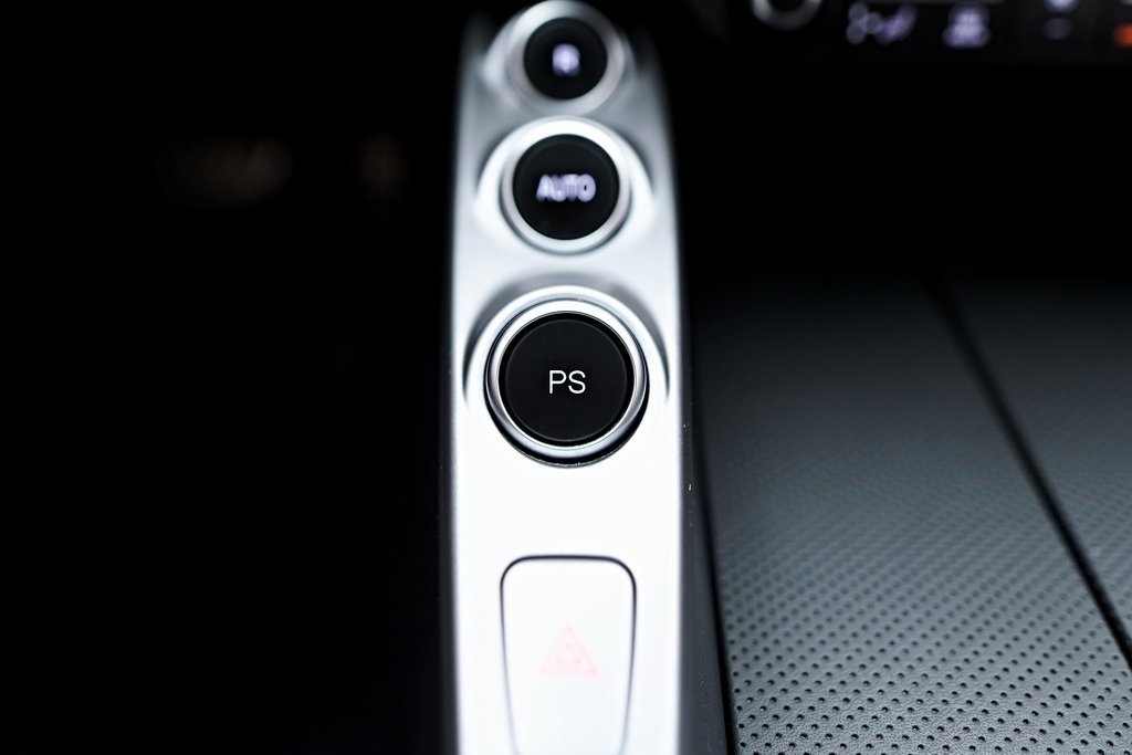 Used 2019 Ferrari GTC4Lusso T image 85