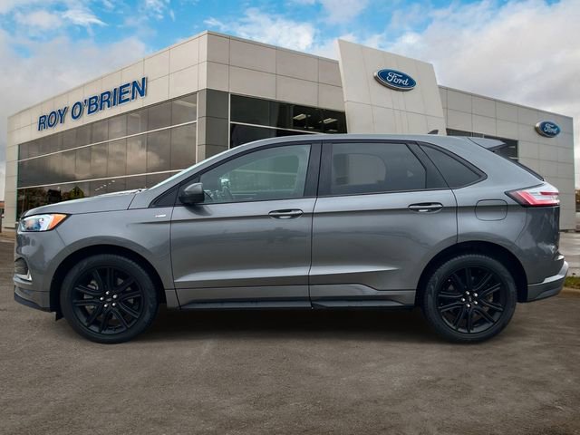 Used 2023 Ford Edge ST-Line w/ Class II Trailer Tow Package image 2