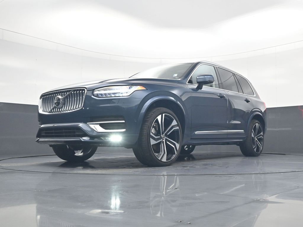 Used 2024 Volvo XC90 B6 Ultimate w/ Lounge Package image 12