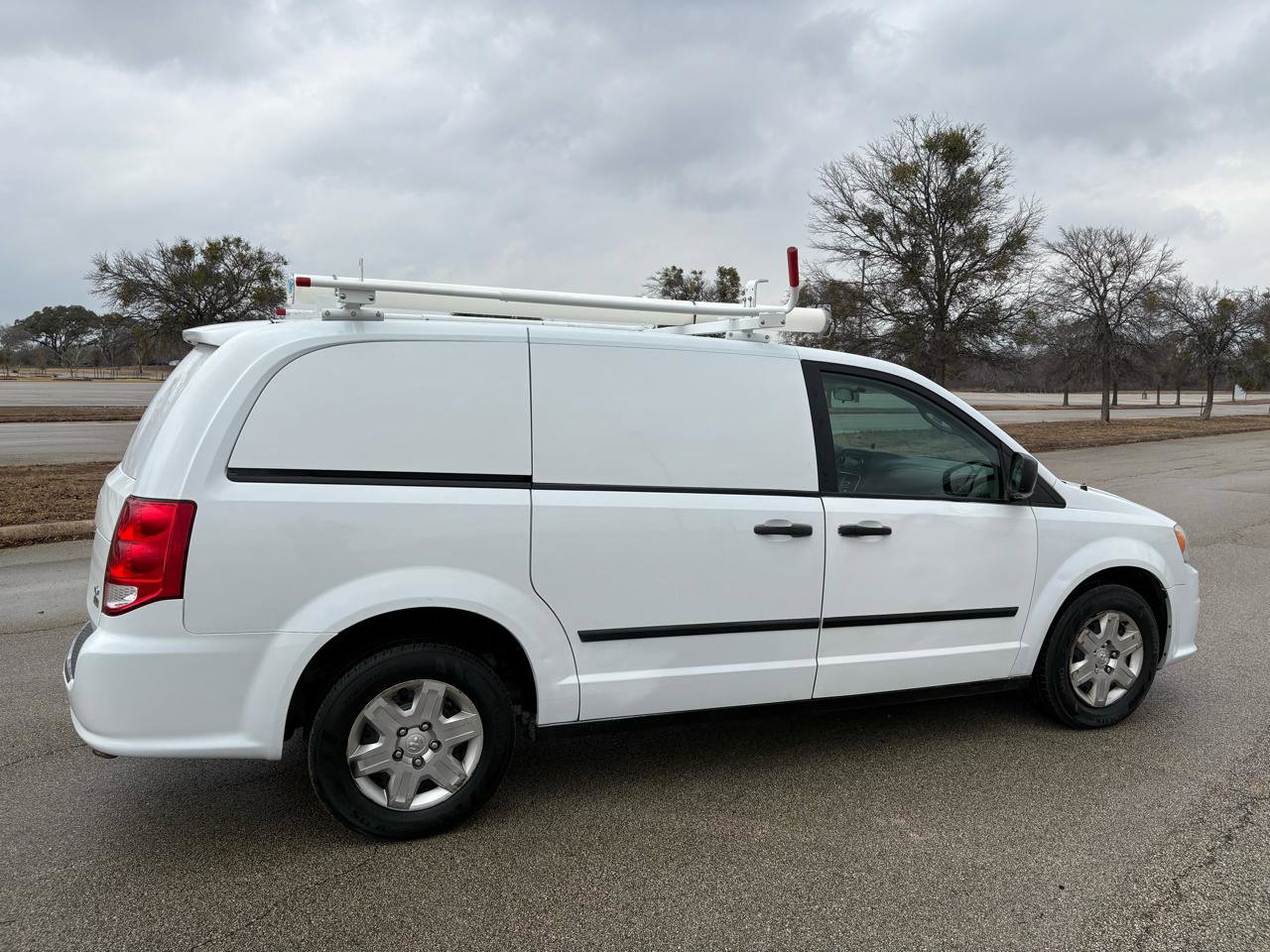 Used 2013 RAM C/V Tradesman image 41