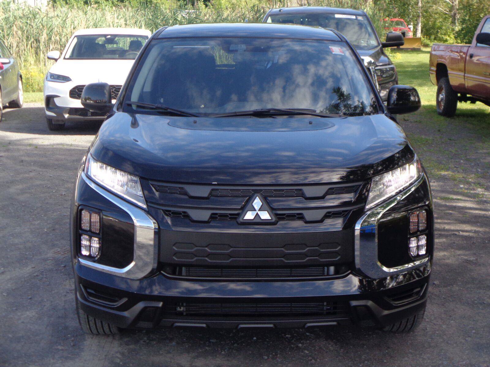 New 2026 Mitsubishi Outlander Sport LE AWD/4WD image 2