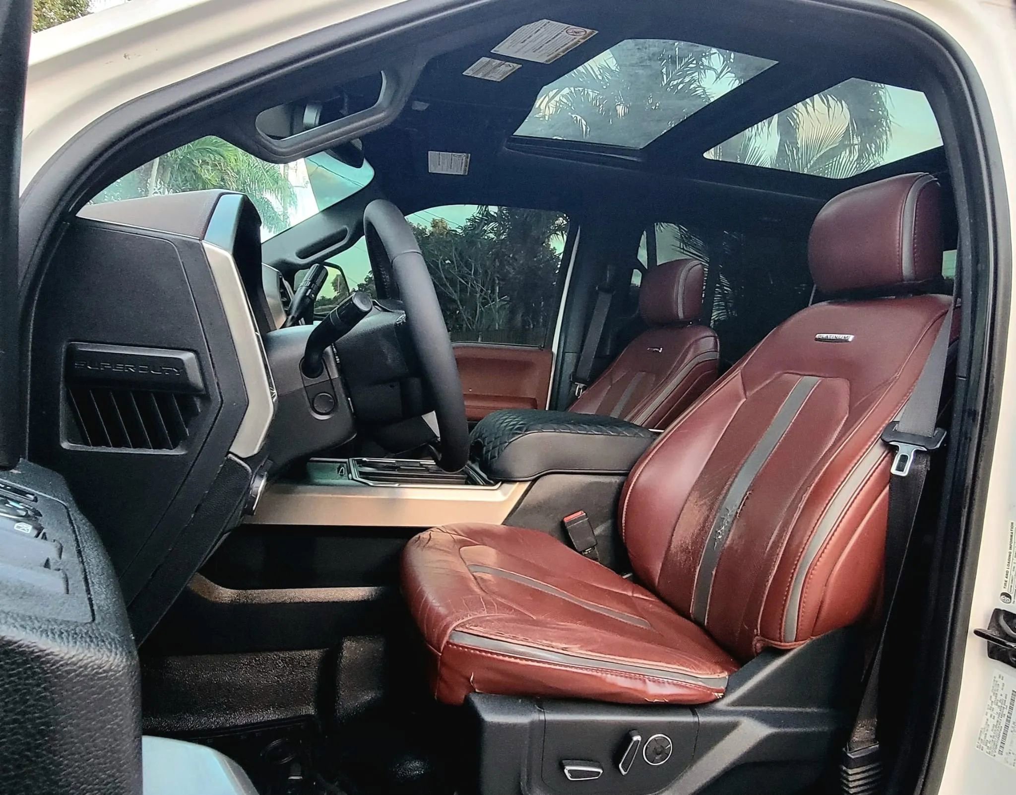 Used 2019 Ford F350 Platinum w/ Platinum Ultimate Package AWD/4WD image 4