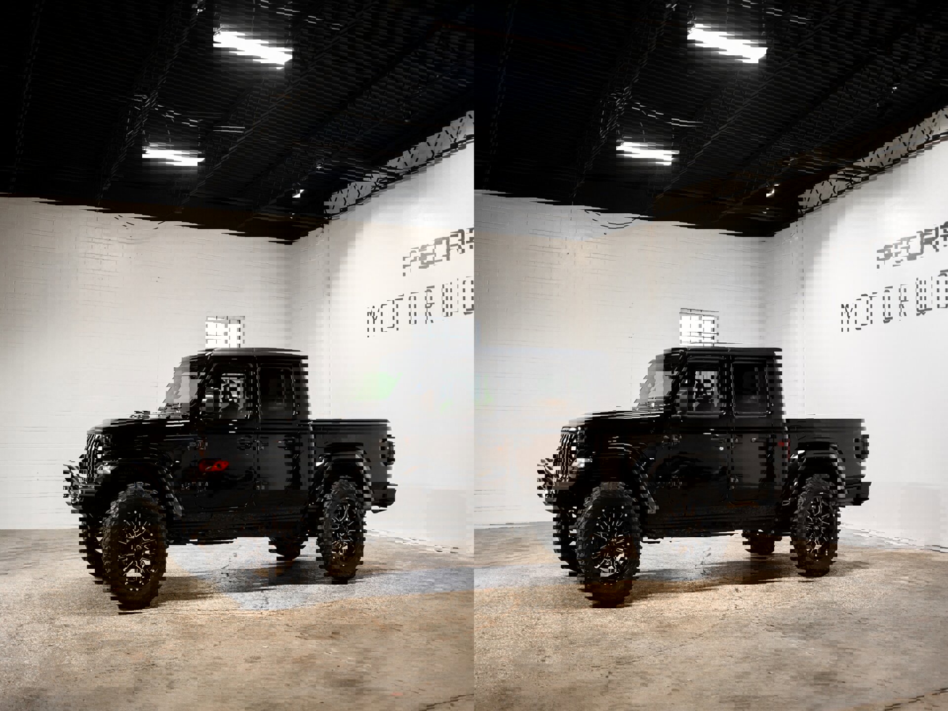 Used 2022 Jeep Gladiator Sport image 3