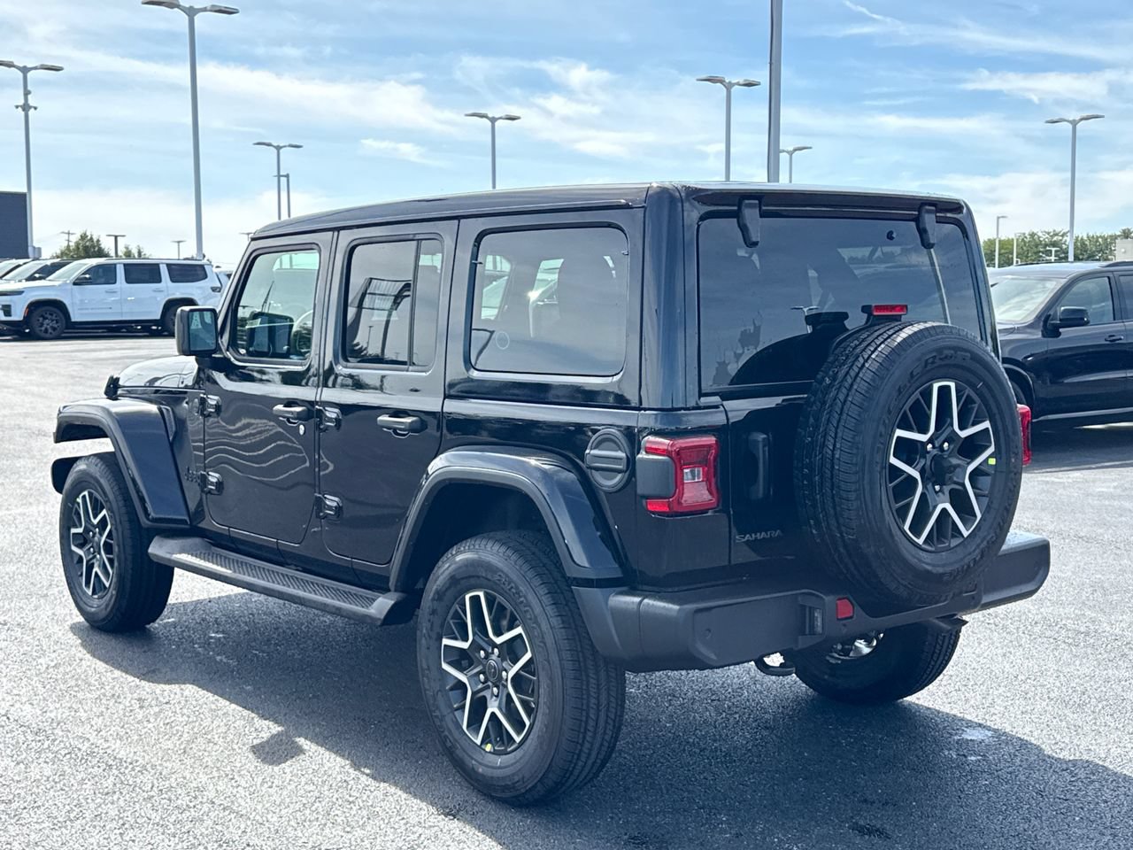 New 2027 Jeep Wrangler Unlimited Sahara AWD/4WD image 5