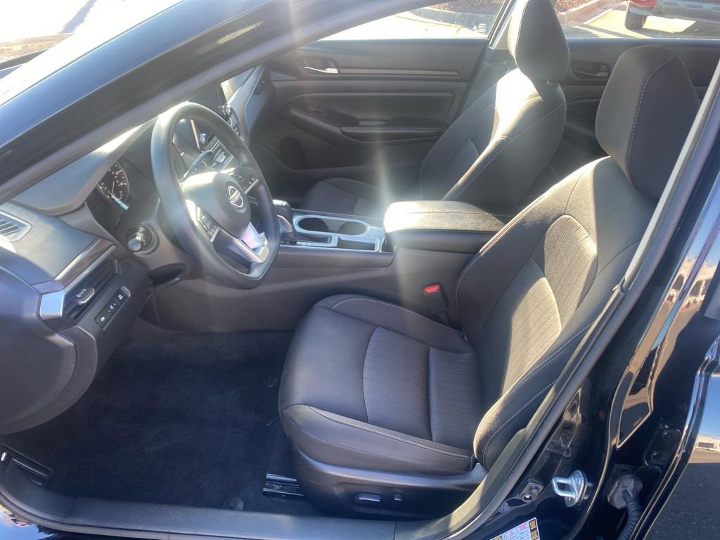 Used 2024 Nissan Altima 2.5 SV image 15