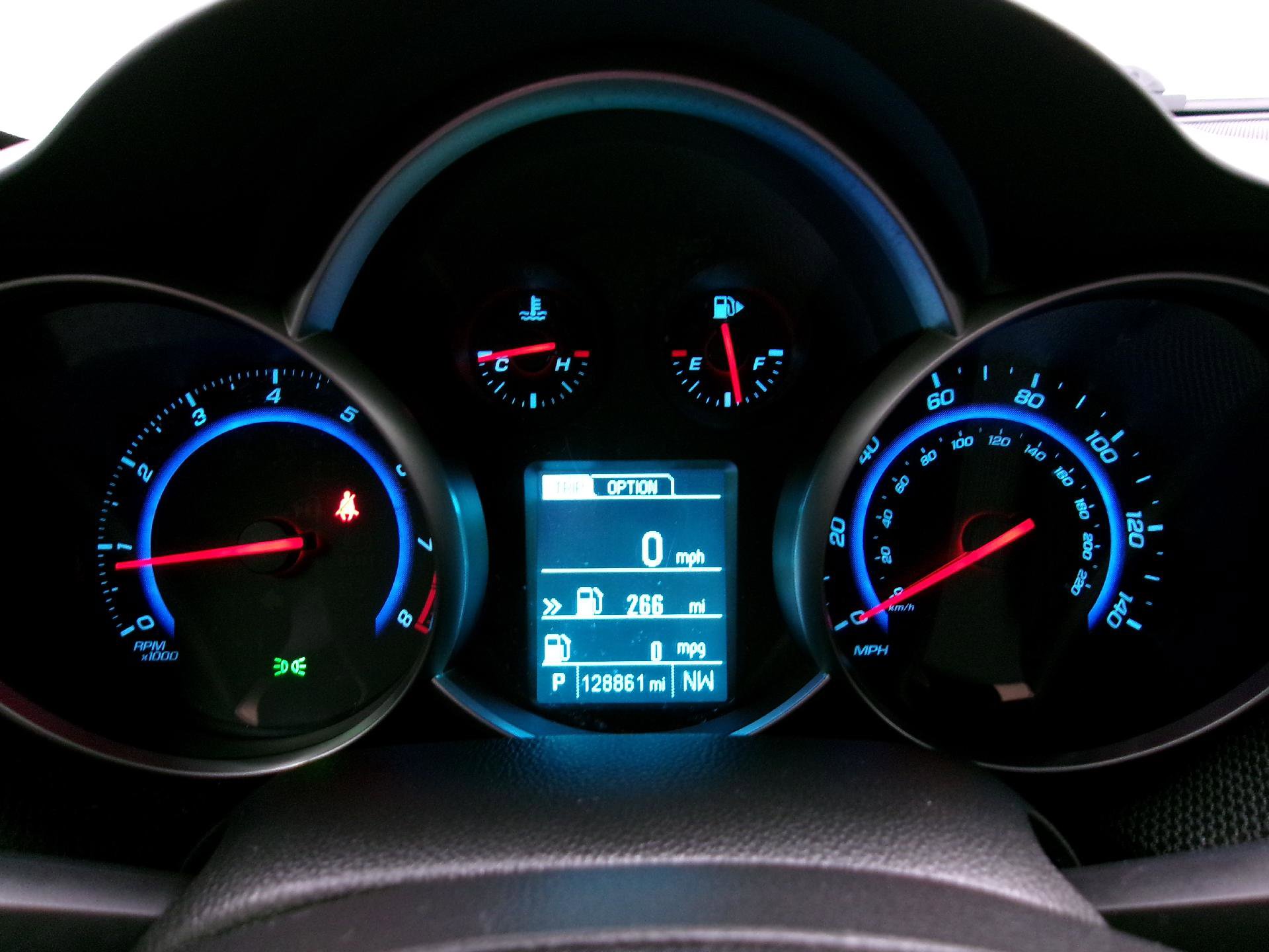 Used 2015 Chevrolet Cruze LT image 7