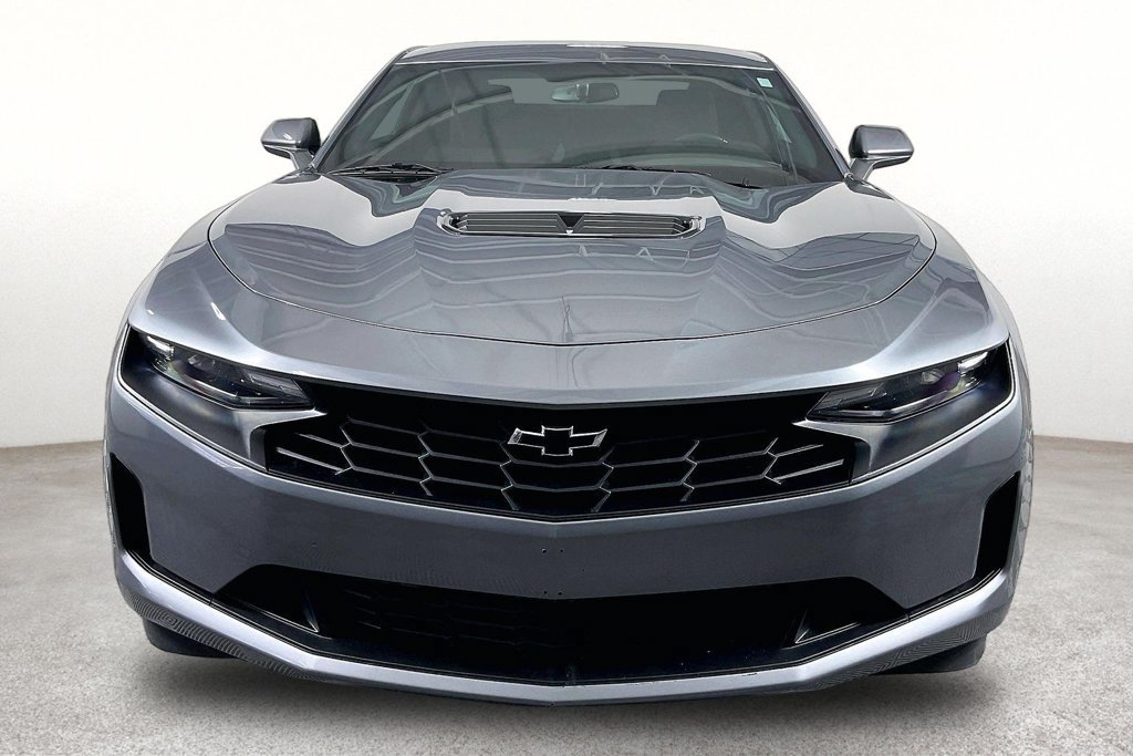 Used 2021 Chevrolet Camaro LT RWD image 4