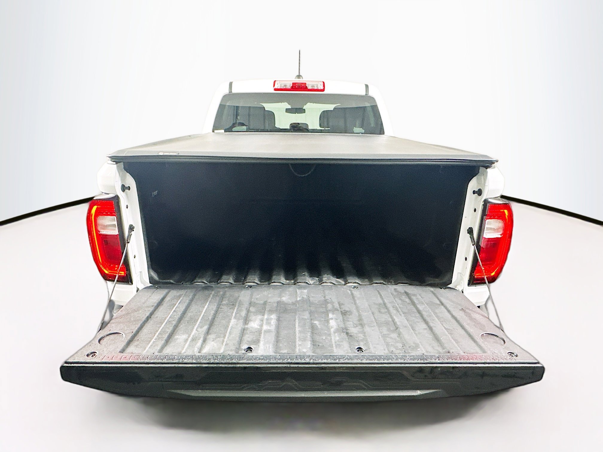 Used 2023 GMC Canyon Elevation image 27