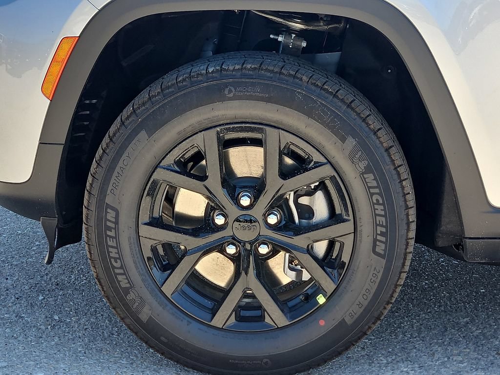 New 2026 Jeep Grand Cherokee L 4WD image 9