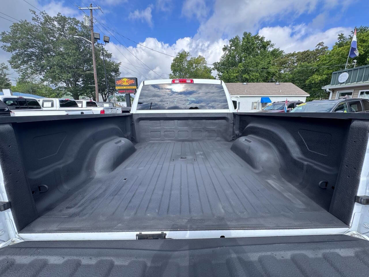 Used 2016 RAM 2500 Tradesman w/ Chrome Appearance Group image 21