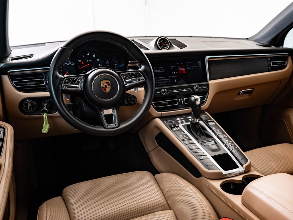 Used 2020 Porsche Macan GTS AWD/4WD image 4
