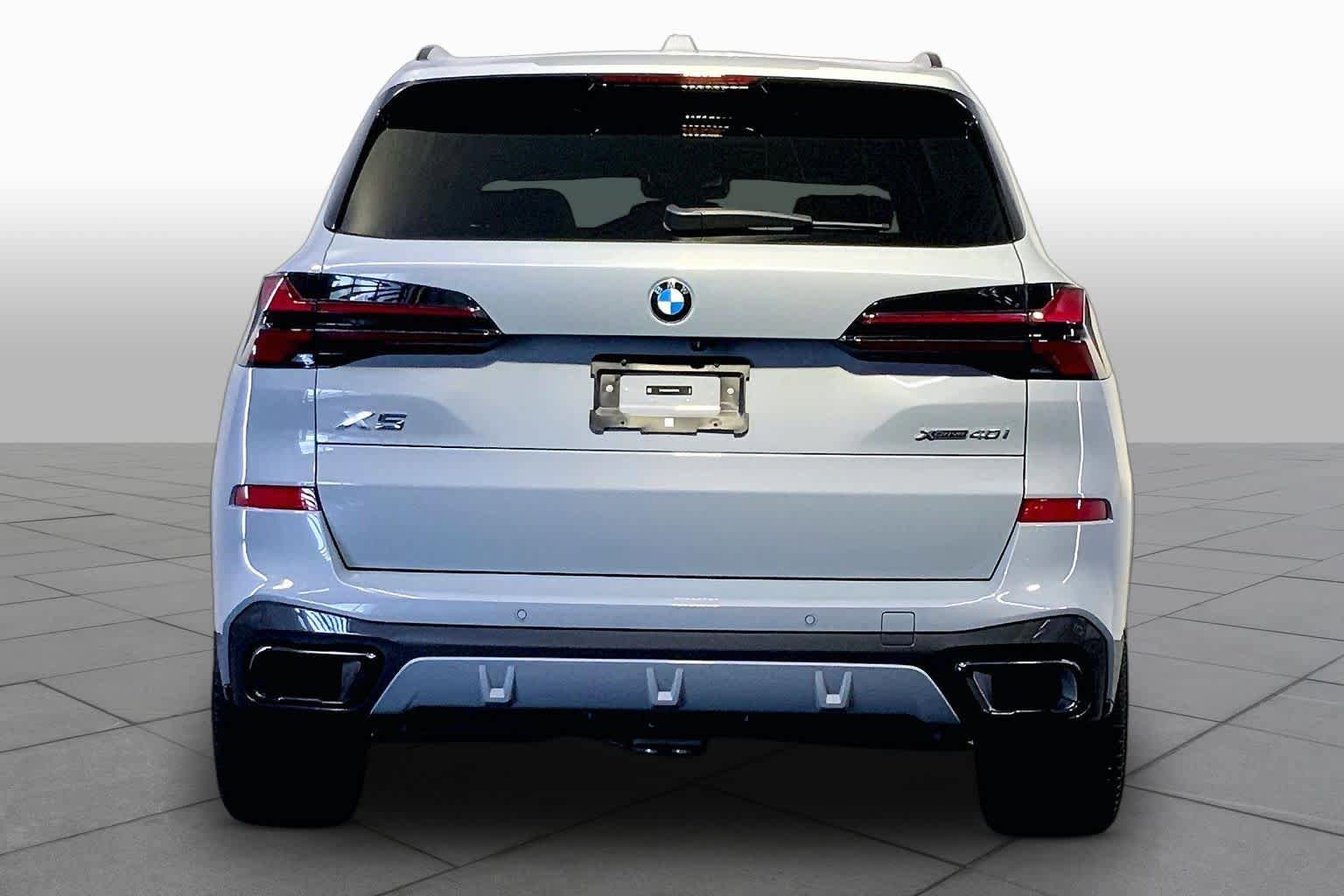Used 2025 BMW X5 xDrive40i w/ M Sport Package AWD/4WD image 6