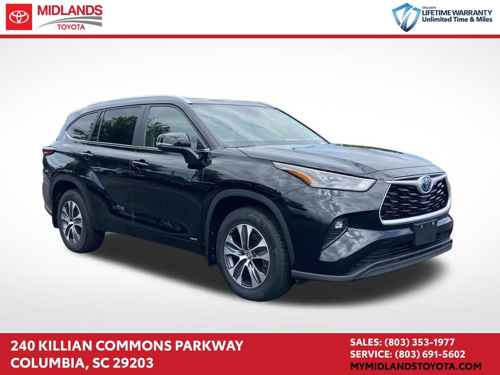 Used 2024 Toyota Highlander XLE