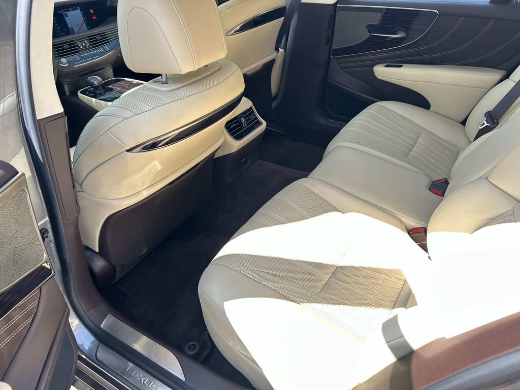 Used 2019 Lexus LS 500 AWD w/ Luxury Package image 20