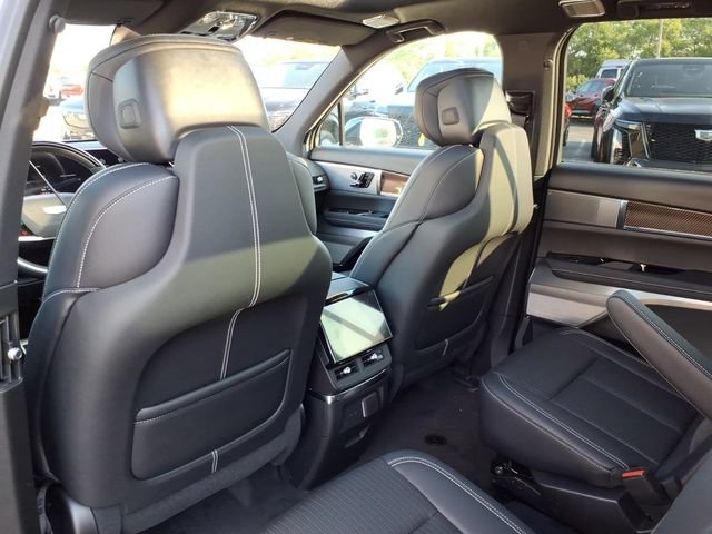 New 2027 Cadillac Vistiq Luxury AWD/4WD image 14