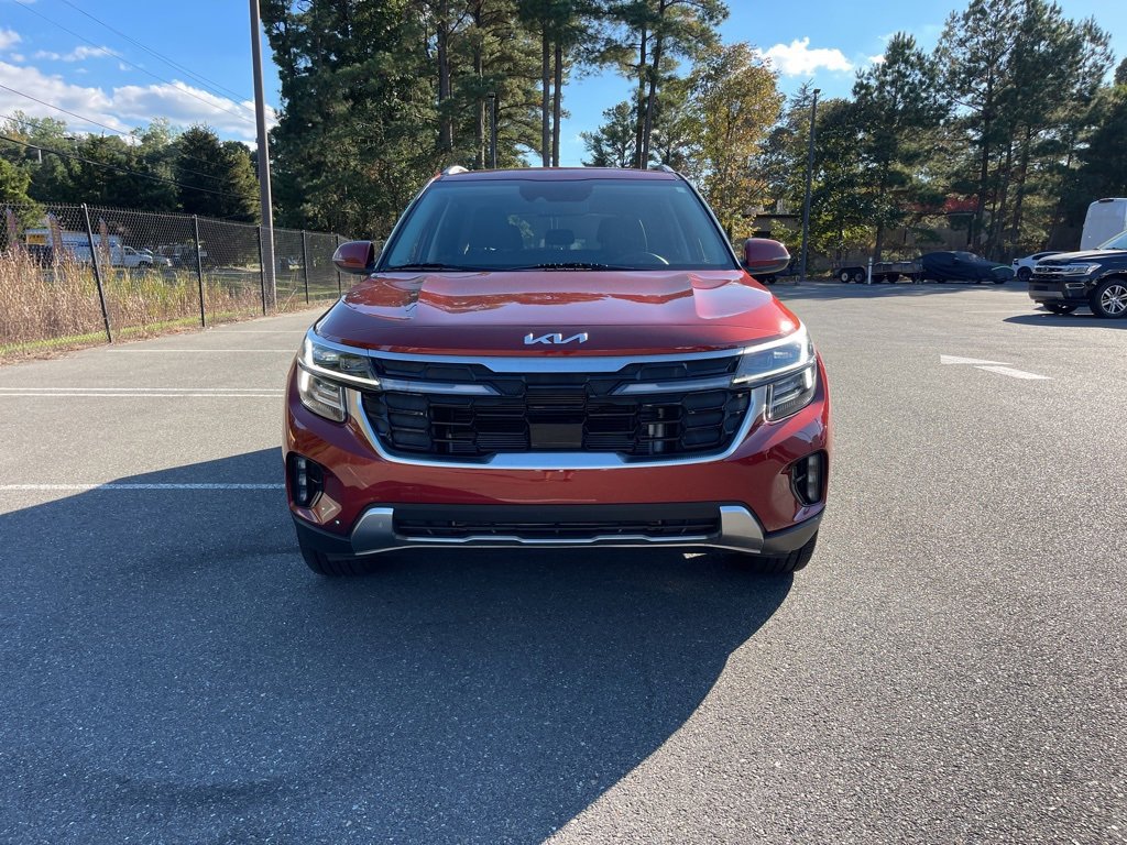 Certified 2024 Kia Seltos SX image 3