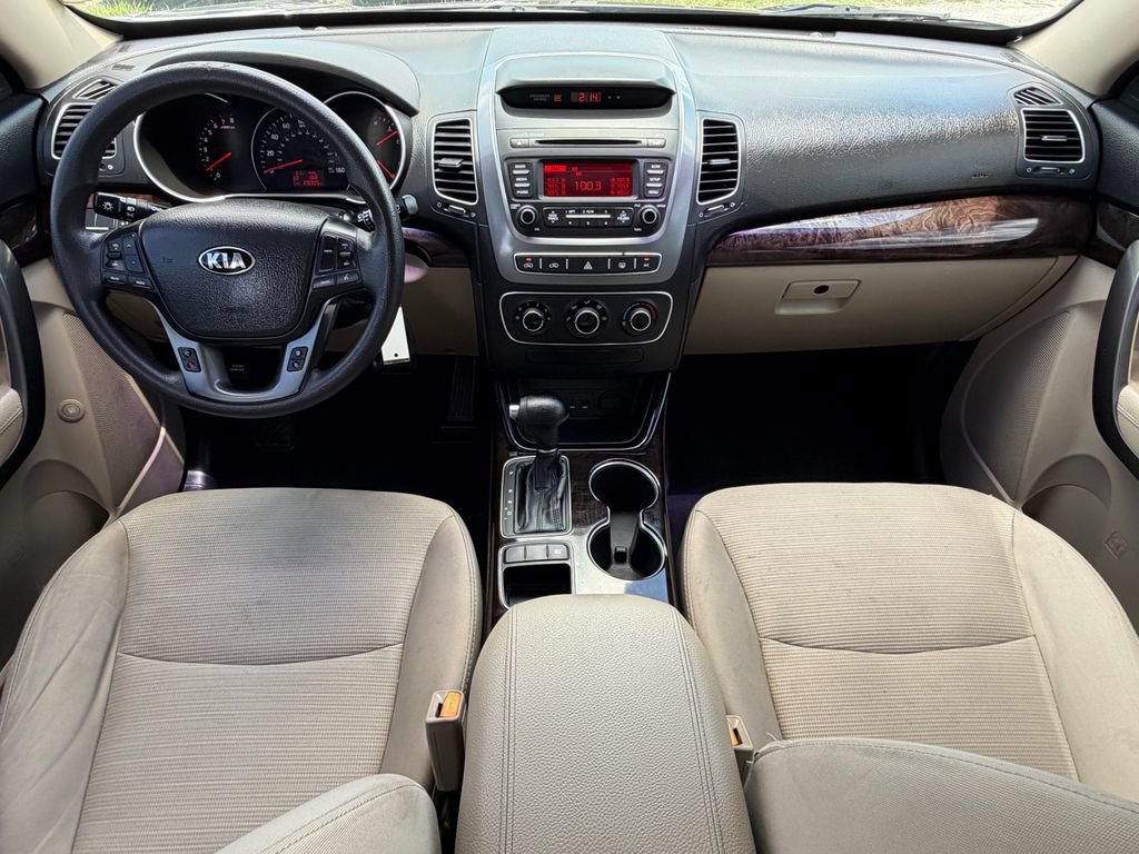 Used 2015 Kia Sorento LX FWD image 13