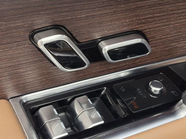 Used 2023 Land Rover Range Rover SE image 21