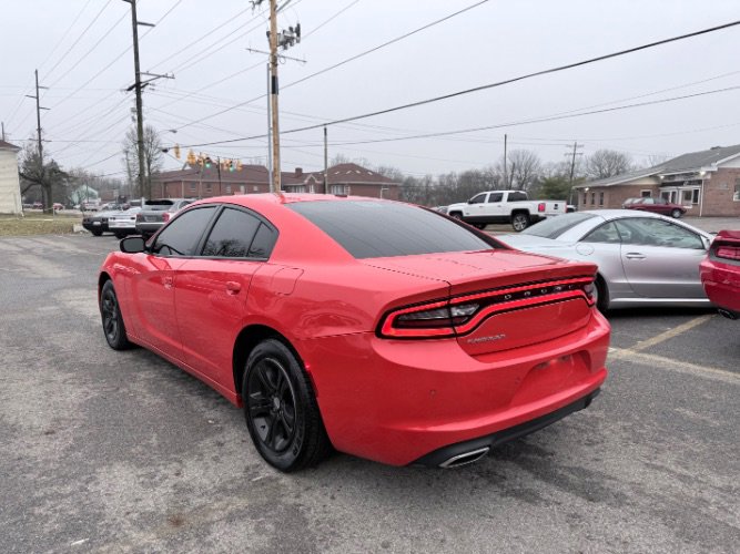 Used 2019 Dodge Charger SXT w/ Leather Interior Group image 3