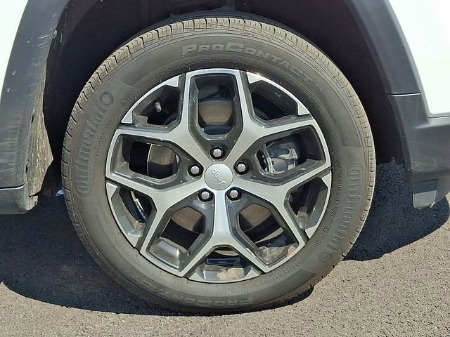 Used 2024 Jeep Compass Limited w/ Sun and Sound Group image 9