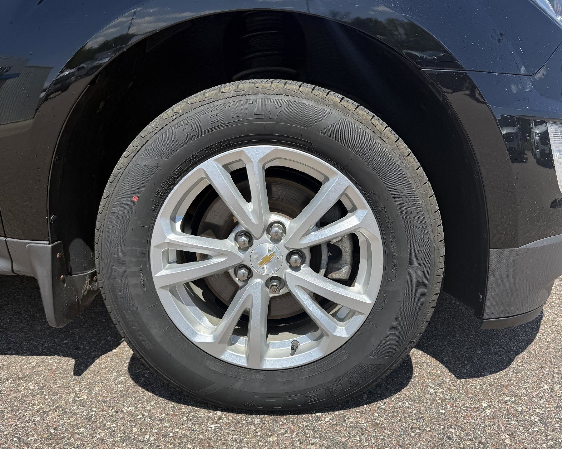 Used 2017 Chevrolet Equinox LT w/ Convenience Package FWD image 3