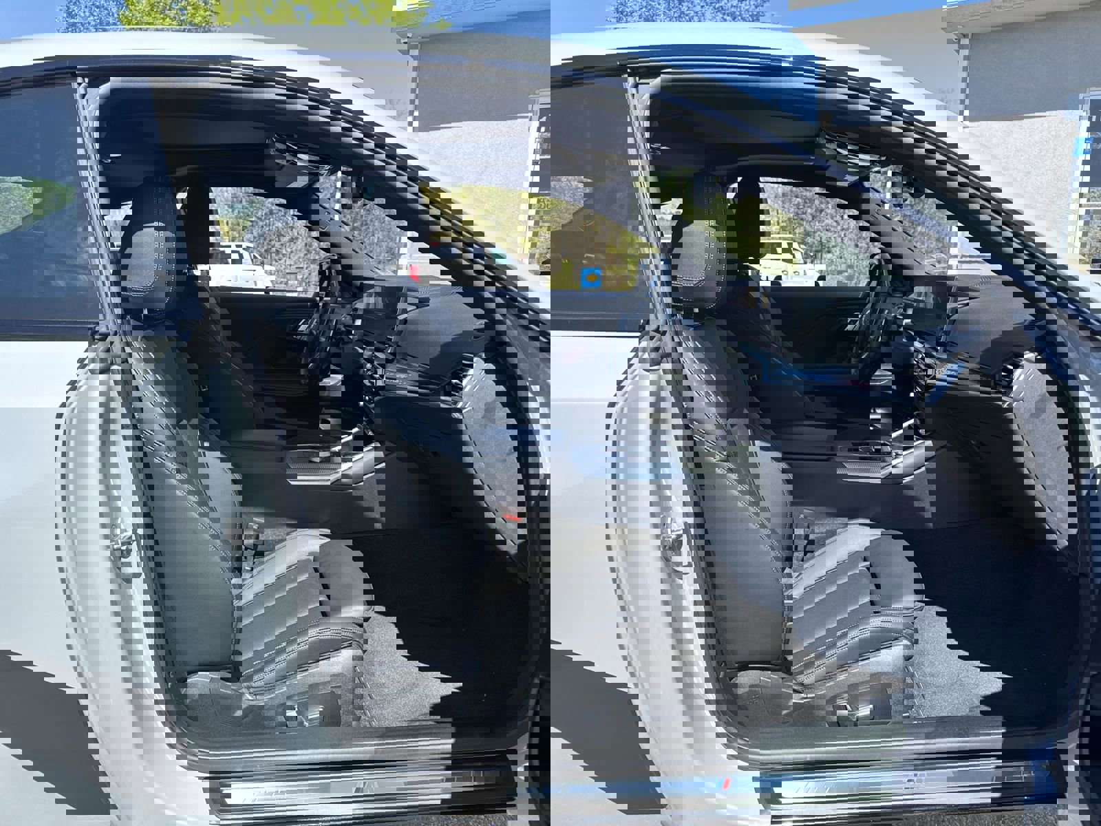 Used 2023 BMW M240i xDrive Coupe w/ Premium Package image 32