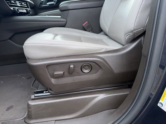 Used 2025 Chevrolet Tahoe LT AWD/4WD image 33