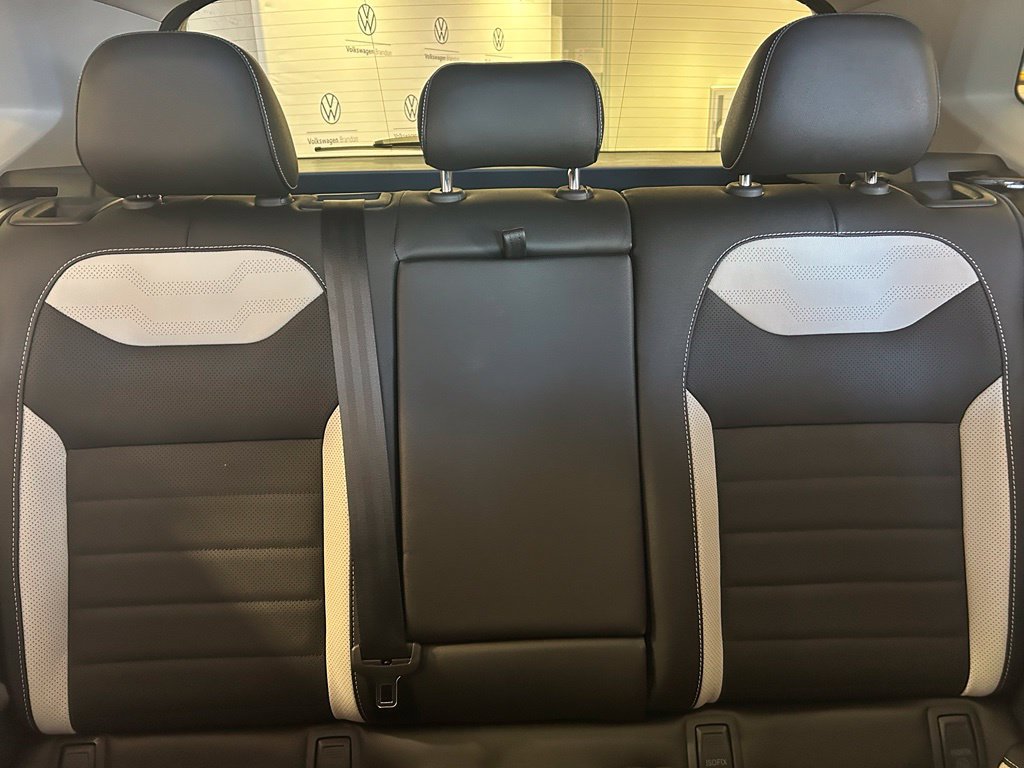 New 2026 Volkswagen Taos SEL AWD/4WD image 13