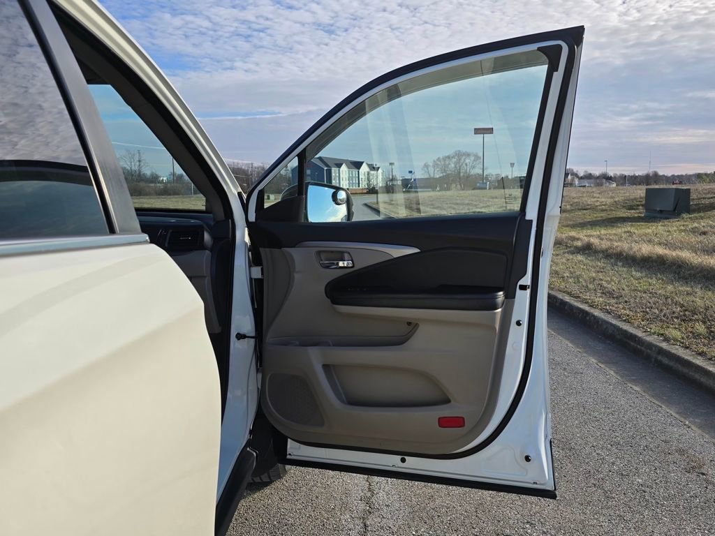 Used 2017 Honda Ridgeline RTL image 24