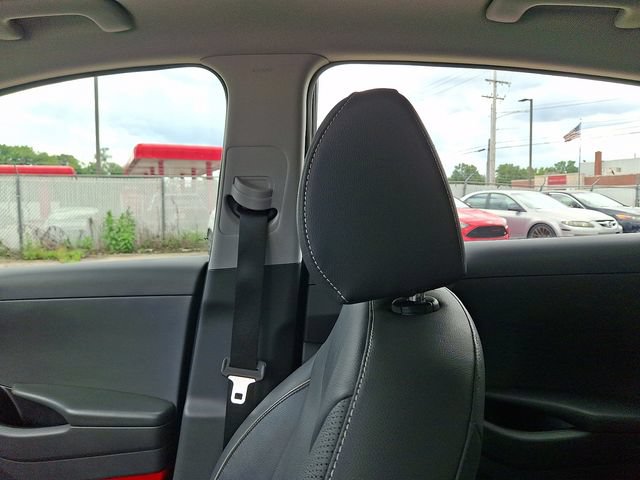 Used 2018 Hyundai Ioniq Limited FWD image 17