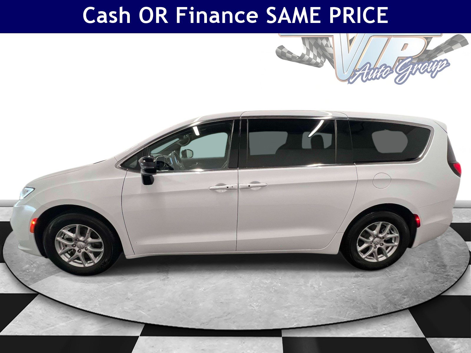 Used 2026 Chrysler Pacifica Select FWD image 6