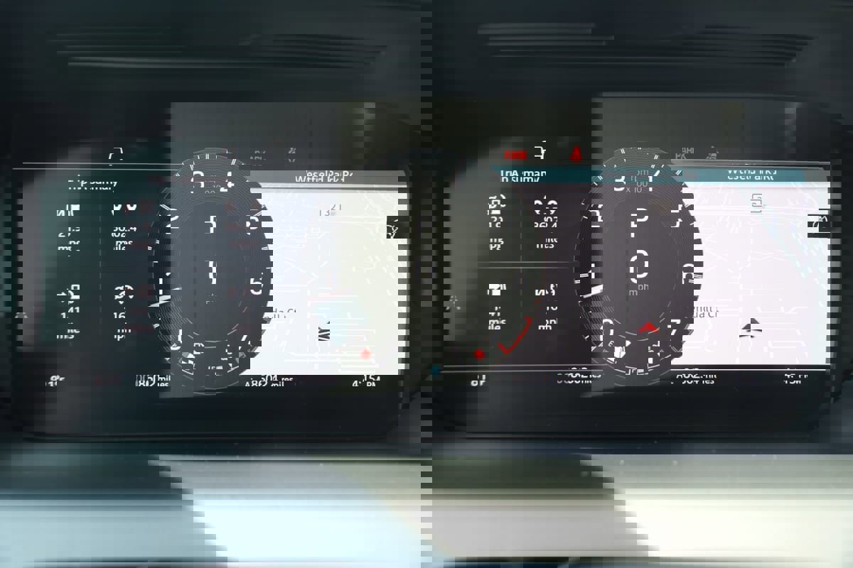 Used 2024 Land Rover Discovery Sport S image 22