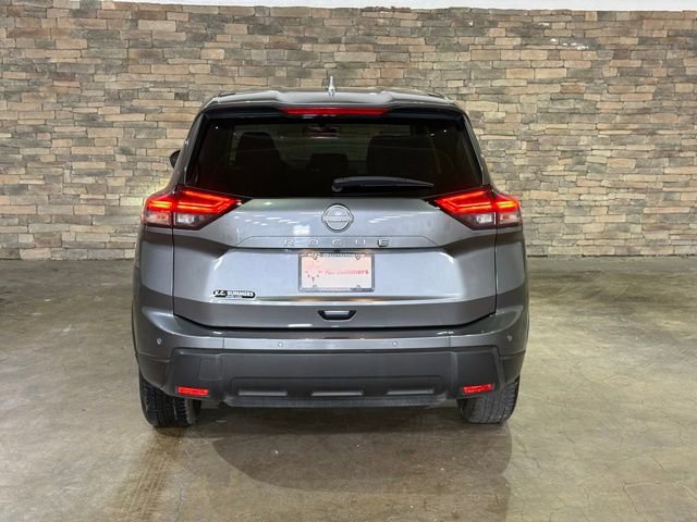 Certified 2025 Nissan Rogue SV image 6